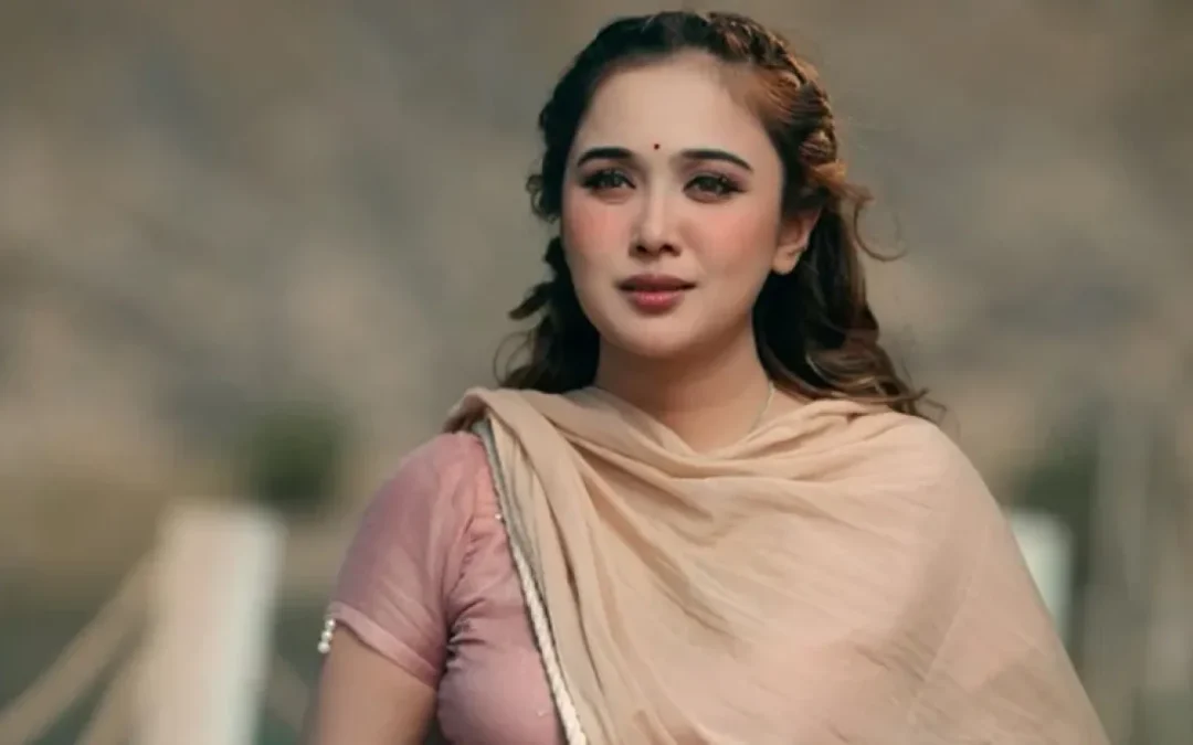 বিএনপির মনোনয়নপত্র নিলেন চমক